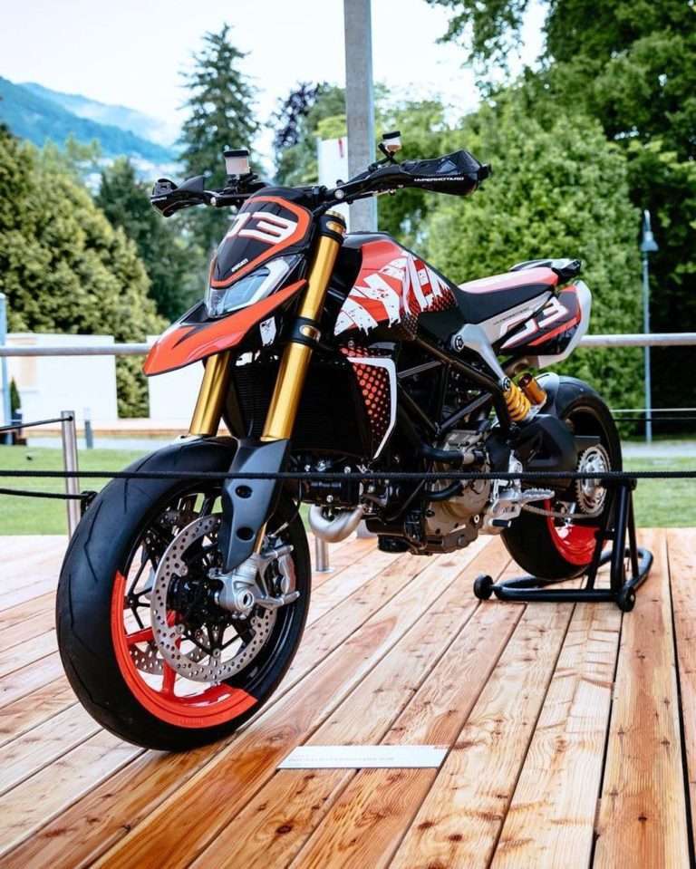 Ducati Hypermotard 950 SP présentation, fiche technique, prix